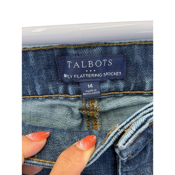 Talbots Jeans Womens 14 Curvy Simply Flattering 5 Pocket Straight Blue Denim - Picture 8 of 11